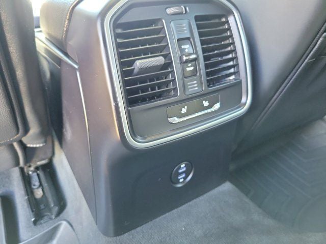 2020 Porsche Macan Base