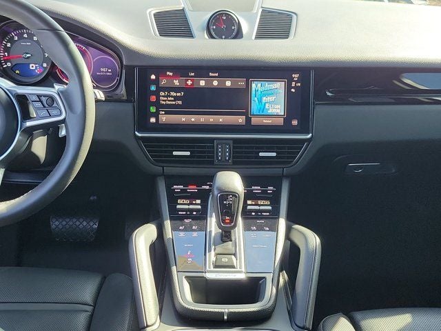 2023 Porsche Cayenne Base