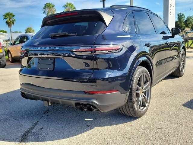 2023 Porsche Cayenne Base